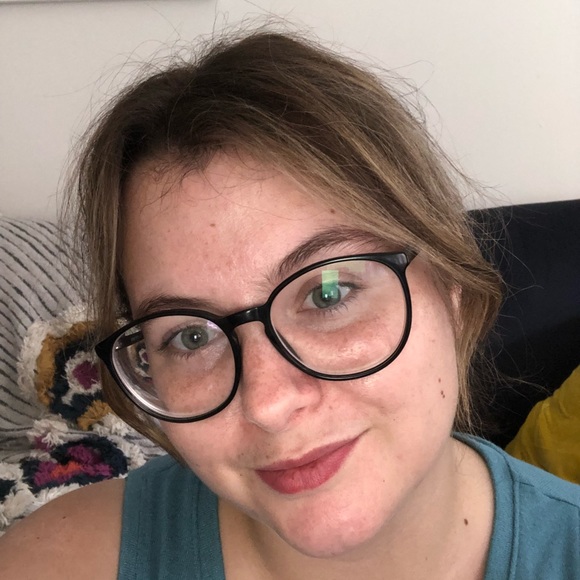 Meet Your Posher! - Picture 3 of 3